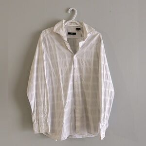 Hugo Boss White with baby blue detail  Button Down Shirt Relaxed Fit size 41/16